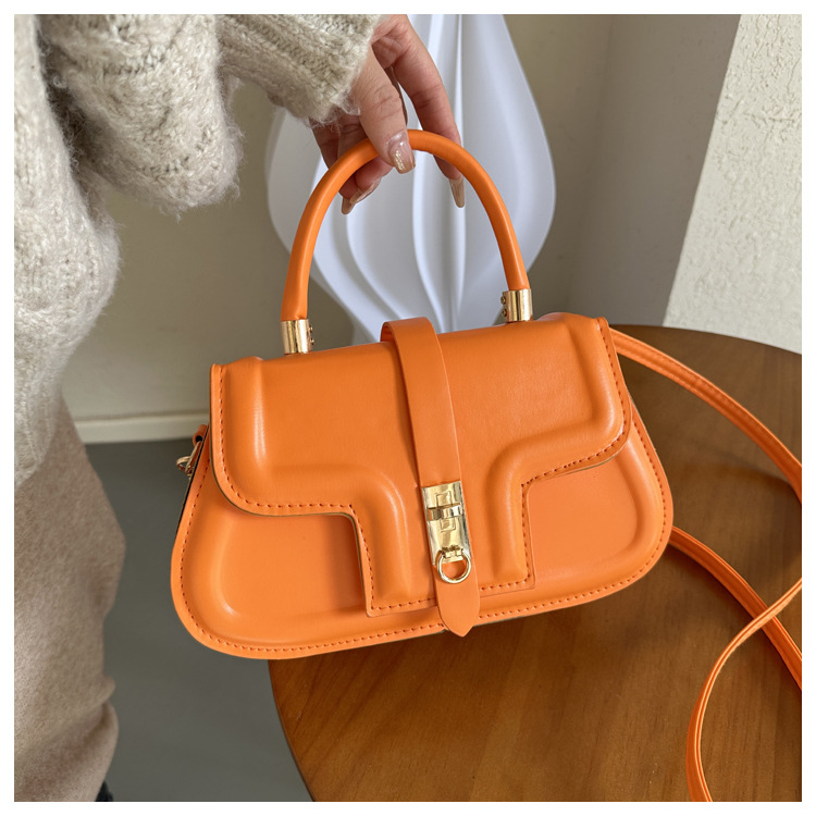 375g Weight Magnetic Buckle Closure Type Single Shoulder Strap Strap Type Square Bag Bags Type Casual, Shopping Occasion Pu Leather Material Solid Color Pattern All Seasons Season Women's Gender Vintage Style, Classic Style Style Square Shape Medium Size Women's Medium Pu Leather Solid Color Vintage Style Classic Style Magnetic Buckle Square Bag 1