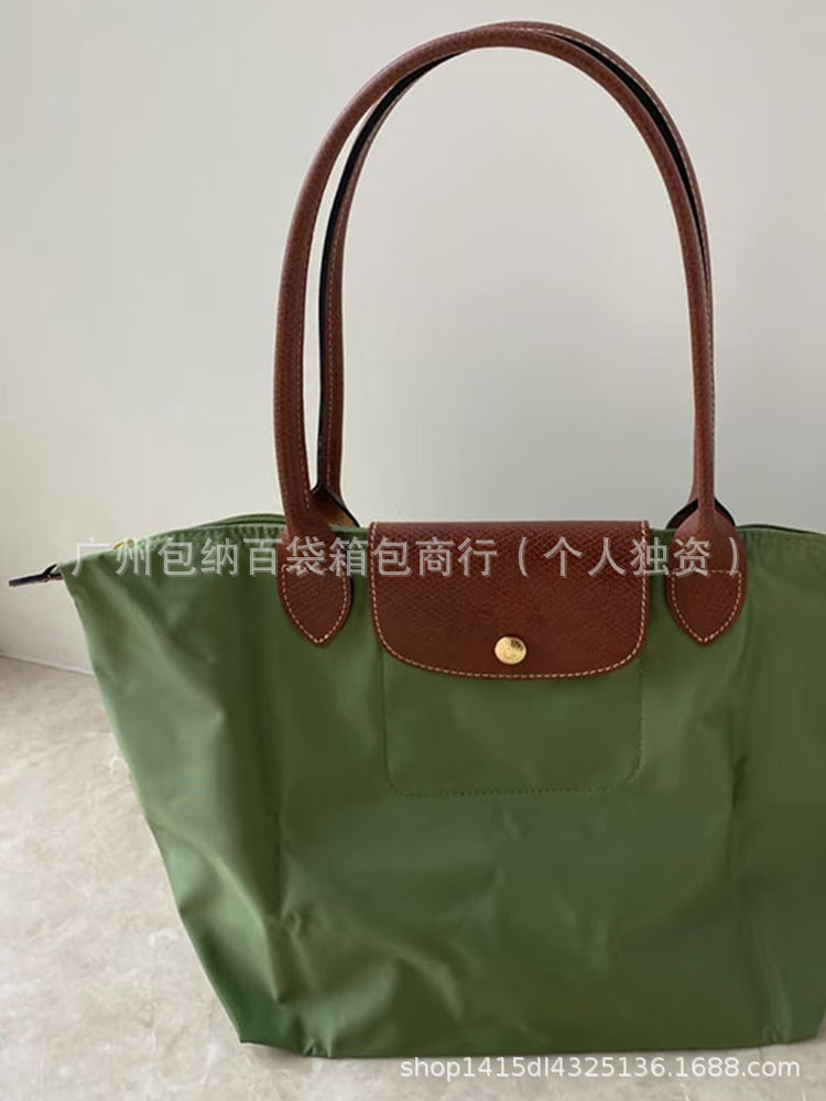 Classic moss green