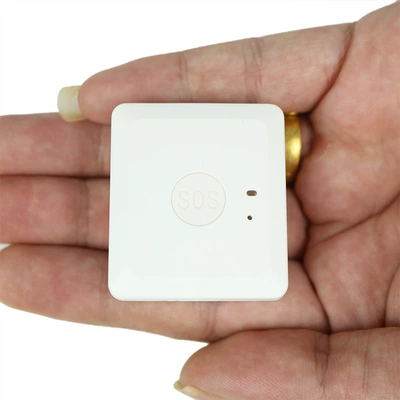 Anti-lost device for the elderly GPS Locator - white