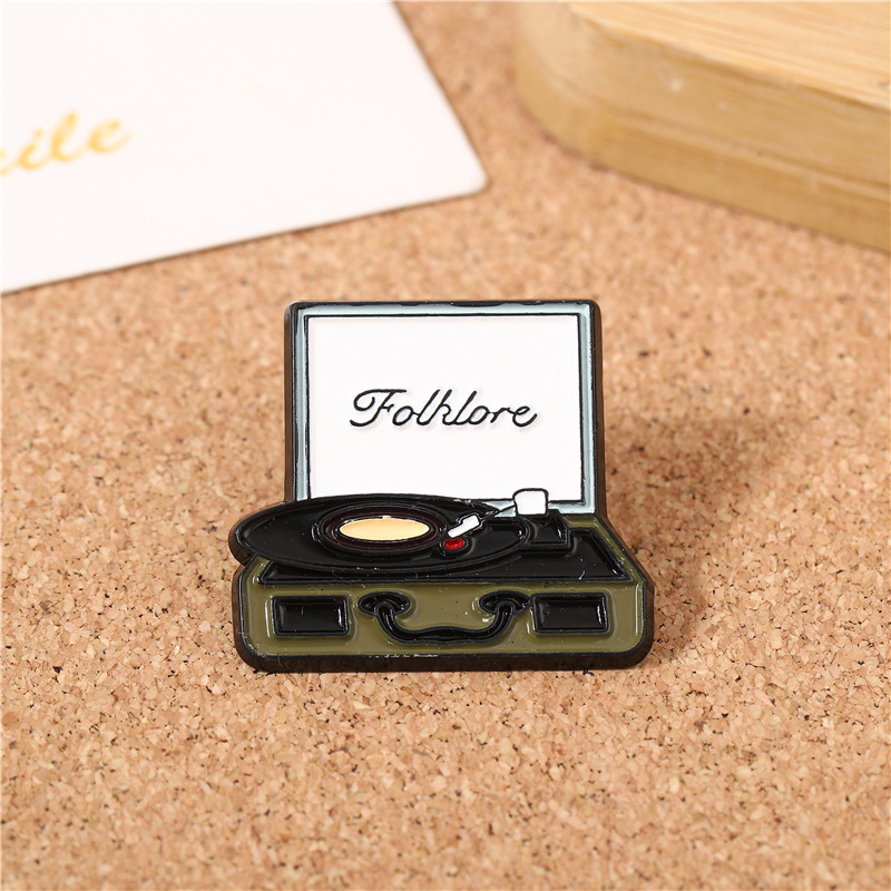 Taylor Swift's Music Album vinyl record player brooch badge accessories Taylor Swift's Music Album vinyl record player brooch badge accessories