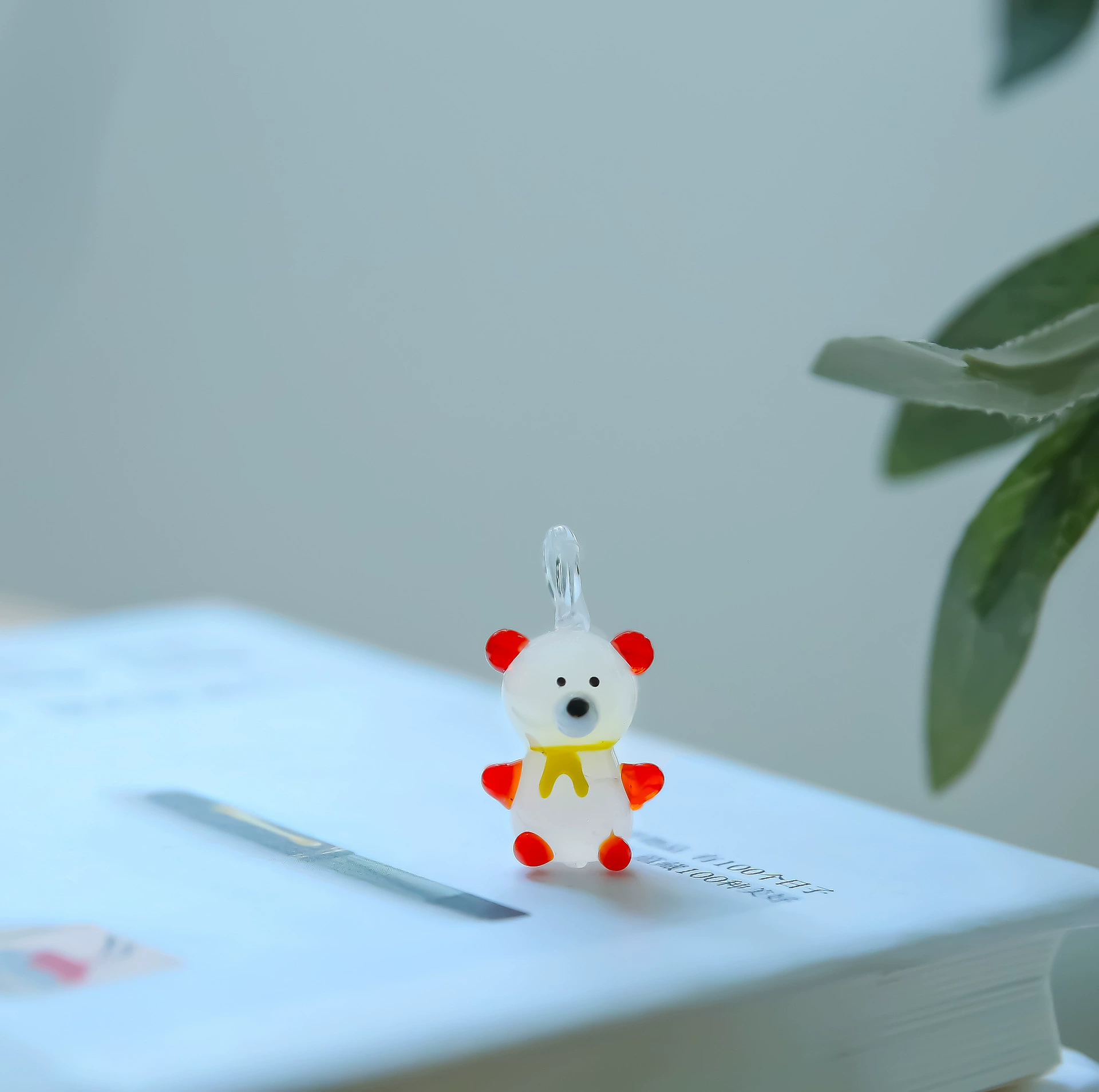 Стеклянный подвесной кулон ручной работы, аксессуар для телефона, ожерелье с маленькими медвежатами
