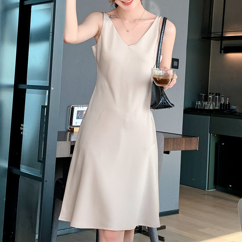 21 French Satin Suspender Skirt Worn with Suit Ice Silk Dress Women's Summer Elegant Acetate Long Skirt 21 French Satin Suspender Skirt Worn with Suit Ice Silk Dress Women's Summer Elegant Acetate Long Skirt