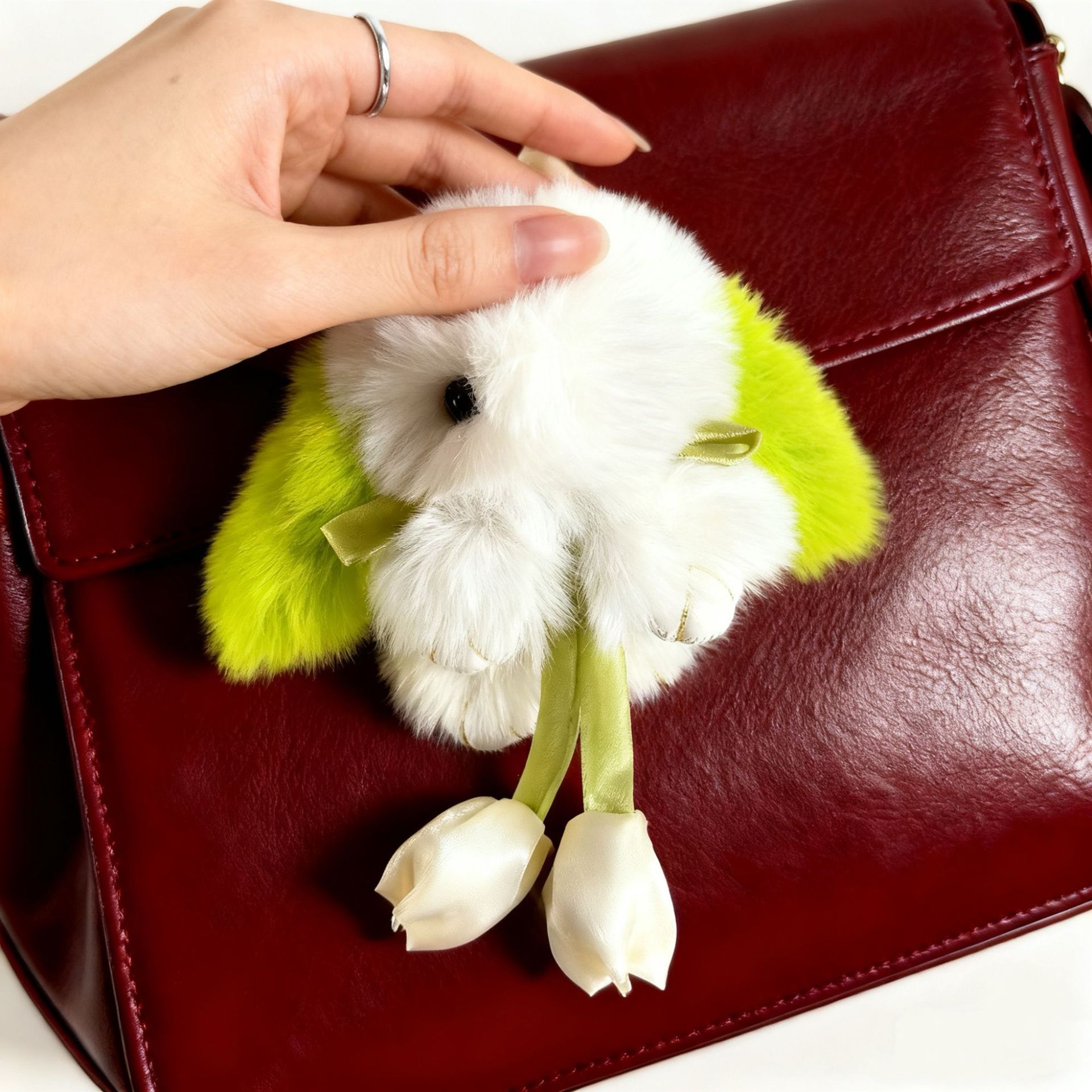 Bolsos lindos colgantes de peluche de peluche tulipas conejo colgantes de llaves de automóviles colgantes de peluche cadenas de teléfonos móviles