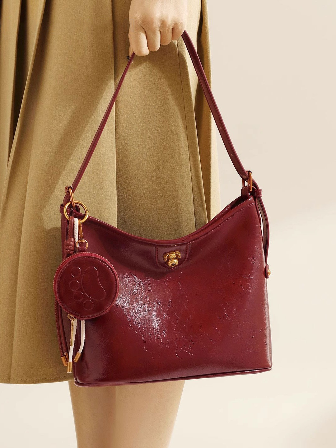 2025 Corea del Sur estilo ins súper caliente diseño de nicho textura de cuero suave moda simple casual bolso de mensajero de la axila portátil