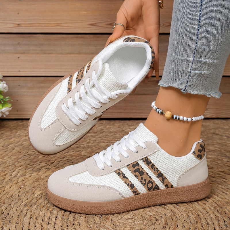 Women's Training Shoes 2025 Autumn New Large Size Flat White Shoes Leopard Print Retro Versatile Sports Casual Sneakers