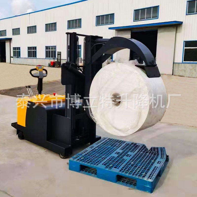 全自动夹抱叉车180前后翻转圆桶夹抱机360°左右旋转电动抱夹叉车