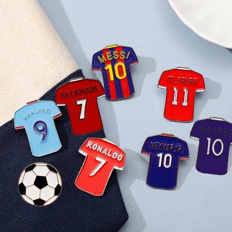 Football Team Uniform Cartoon Jersey Alloy Dripping Oil Badge Messi Ronaldo Mar Brooch Creative Jewelry Wholesale Men