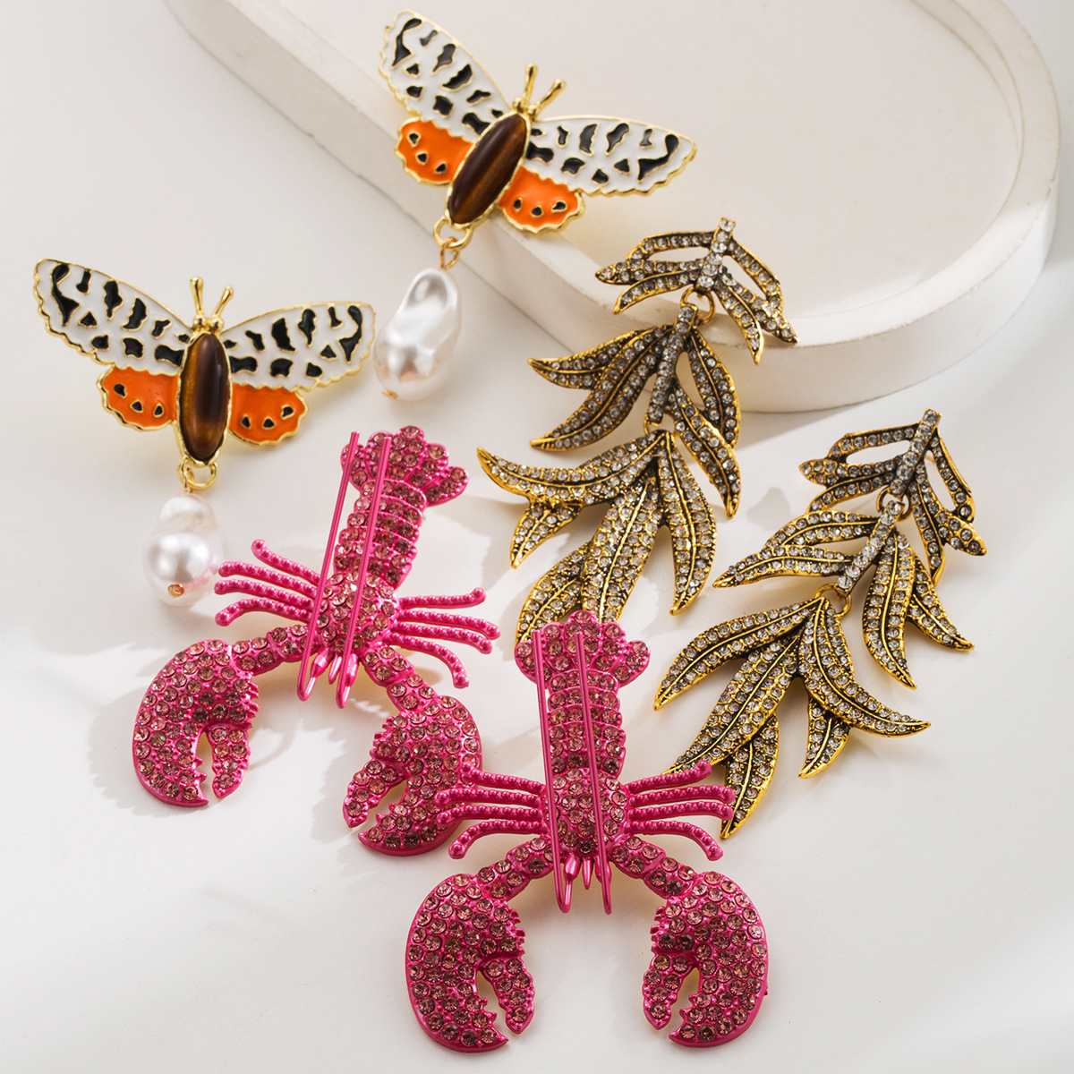 Exaggerated Statement Earrings With Diamonds And Pearls Design_voghion.com