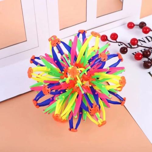 Factory direct-selling street stall hand-caught and kicked flower ball magic telescopic ball square stall hot-selling plastic hot-selling gifts