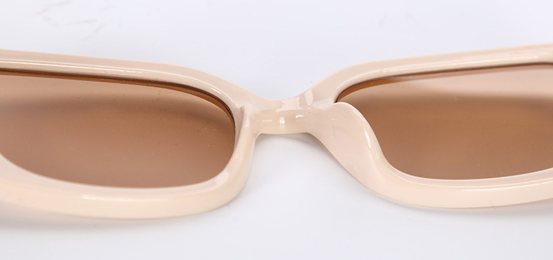 Occhiali da sole uomo con cerniera in metallo stile alla moda_voghion.com