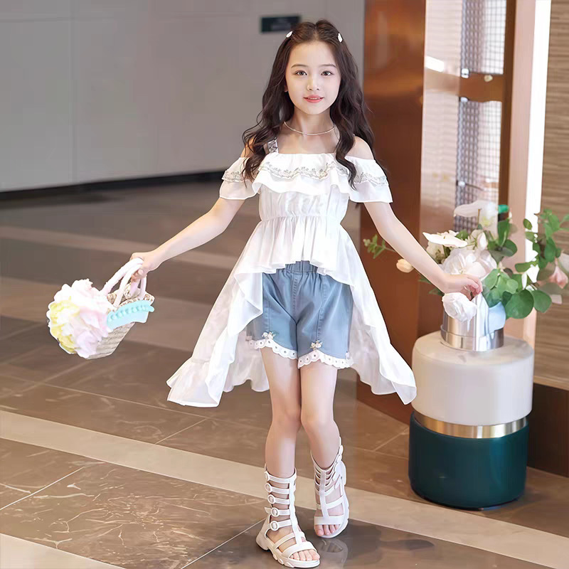 Girls' Summer Outfit 2026 New Trendy Two-Piece Set for Older Children: Stylish Internet Celebrity Style Camisole Dress and Denim Shorts