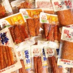 批发麻辣小包芝麻辣条辣棒辣片线下零食店同款怀旧零食面筋香脆