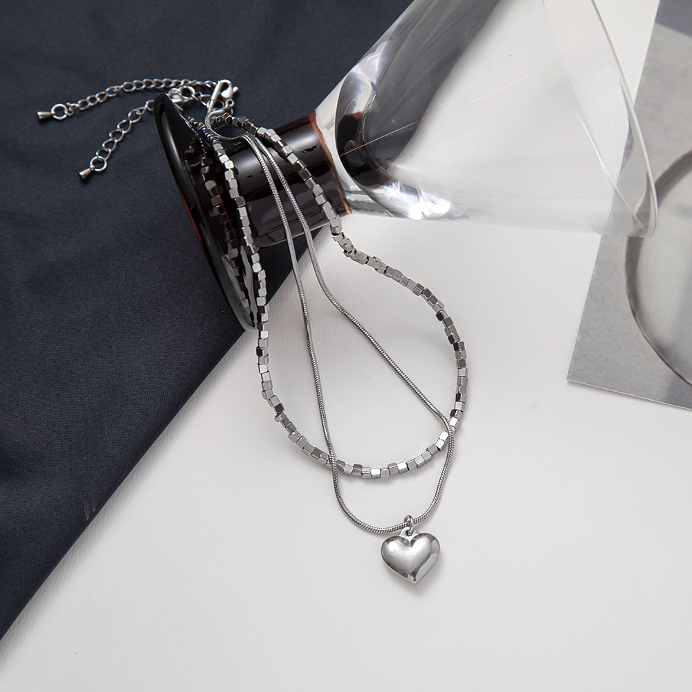 Original Design Heart Shape Titanium Steel Plating Necklace 1 Piece display picture 2
