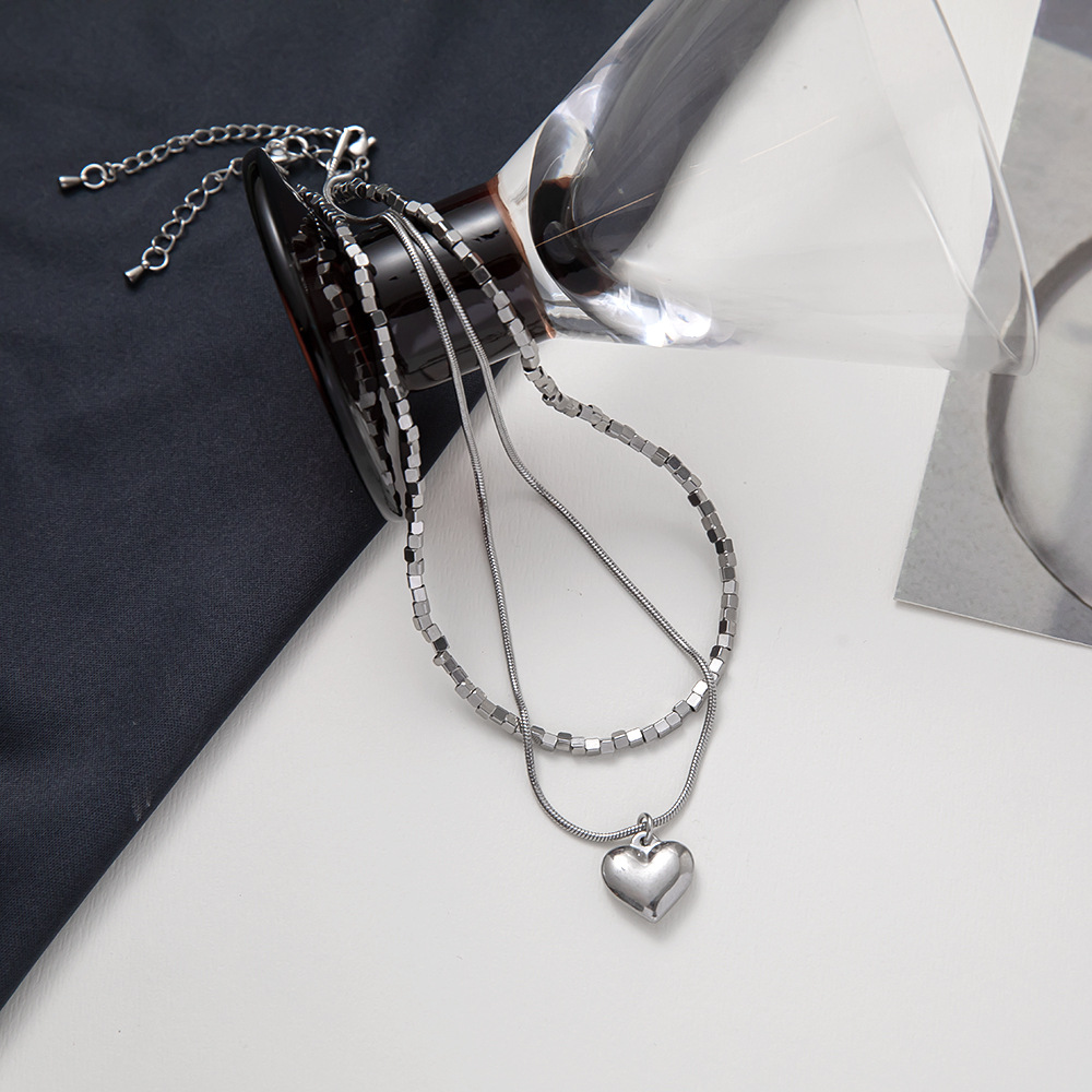 Street Occasion Original Design Heart Shape Titanium Steel Plating Necklace 1 Piece