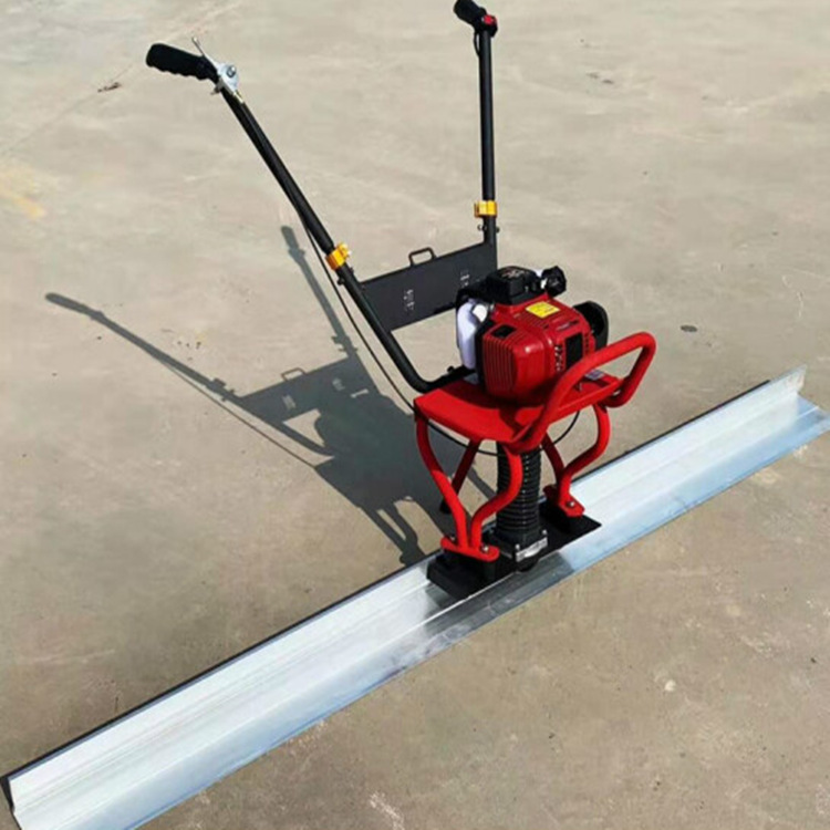 操作稳定混泥土路面刮平尺 便携手扶式汽油振动尺 地面整平震动尺