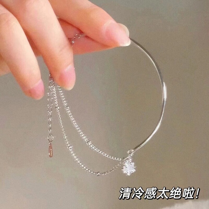 ins Silver Double Layer Bracelet Star Girl Summer Light Luxury Niche Exquisite Girlfriend Bracelet Gift High-grade First Jewelry ins Silver Double Layer Bracelet Star Girl Summer Light Luxury Niche Exquisite Girlfriend Bracelet Gift High-grade First Jewelry