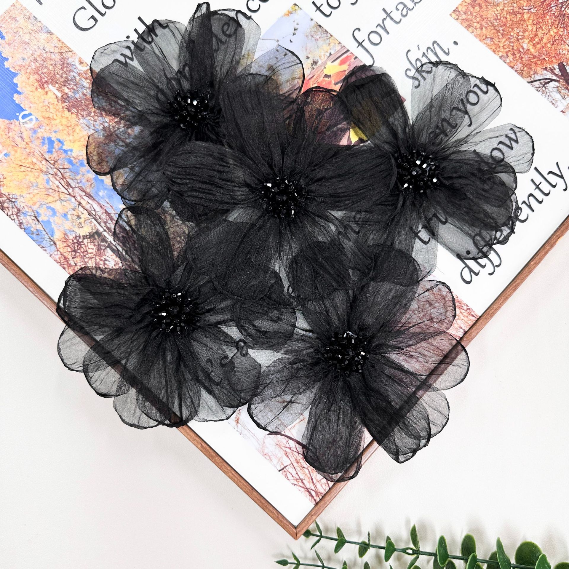 Gran tamaño de goma negro y blanco decoración clásica primavera y verano accesorios para el cabello malla 3D accesorios estereoscópicos vestido de boda tocado image 3