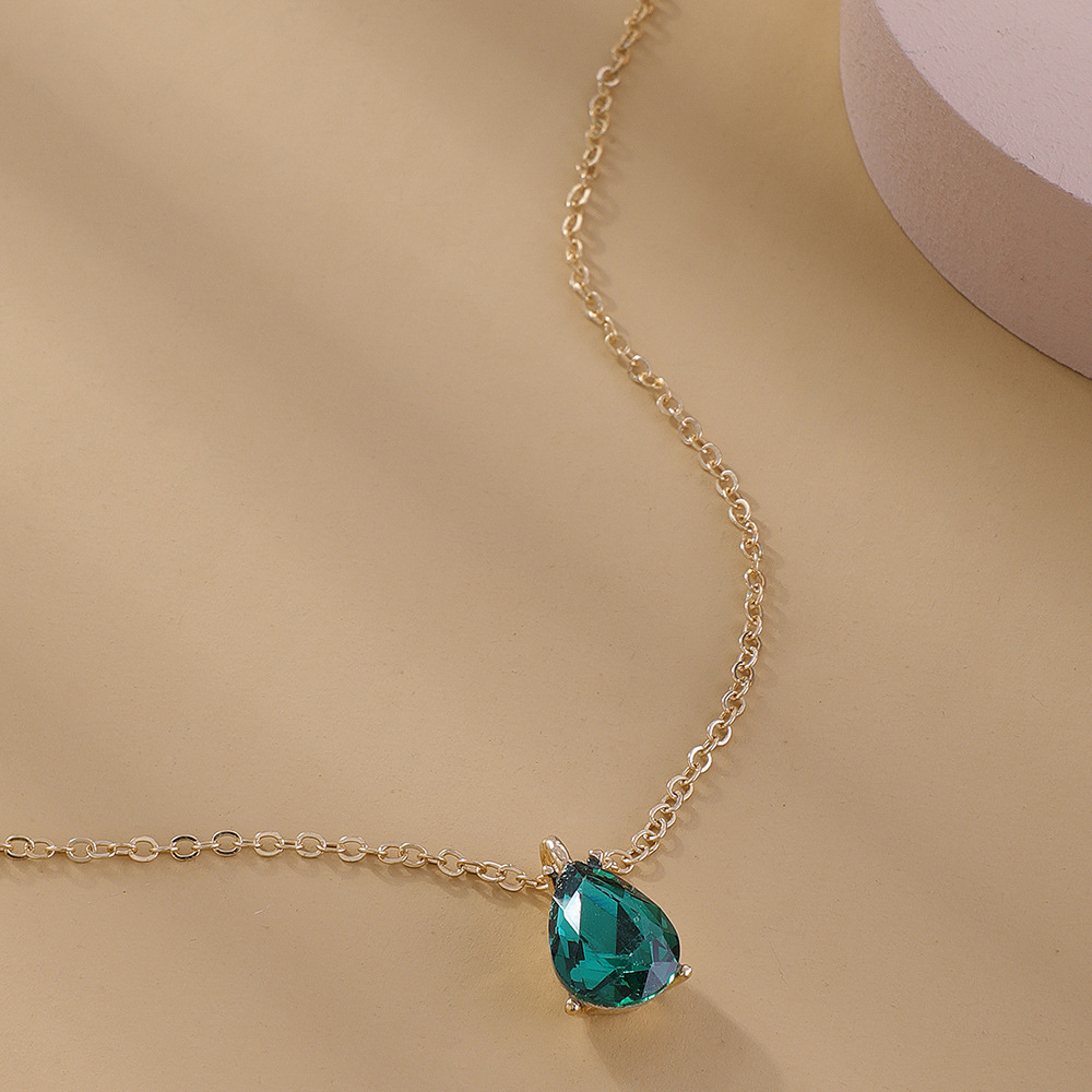 5g Weight Necklace Classification Wedding, Travel Occasion Alloy Material Geometric Pattern Women'S Gender Fashion Style White, Green, Gold Color Fashion Geometric Alloy Wholesale Pendant Necklaces 9
