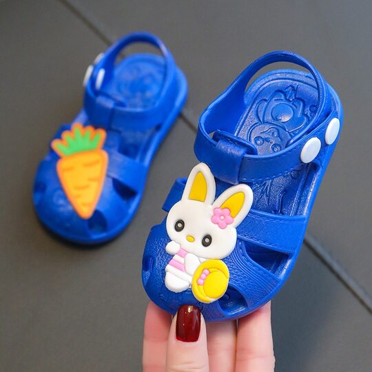 Children's sandals 2023 new summer Princess closed toe hole shoes infant non-slip soft bottom baby sandals