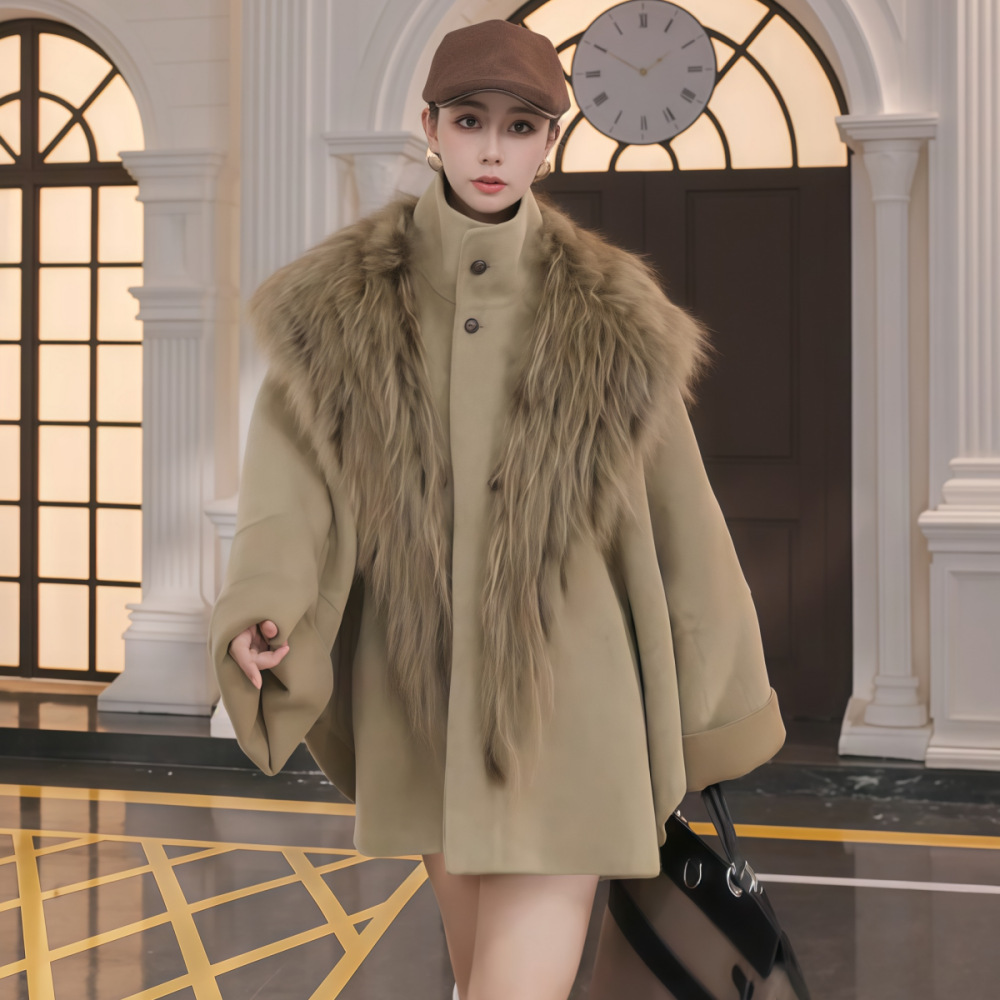 2025年冬季新款法式淑女温柔风果冻绿毛呢外套宽松显瘦气质外套女