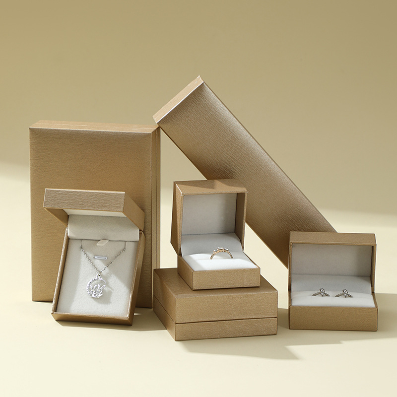 Spot caja de embalaje de joyería de ángulo recto propuesta de matrimonio anillo de confesión embalaje de anillo de diamantes caja de joyería caja de tapa de alta gama