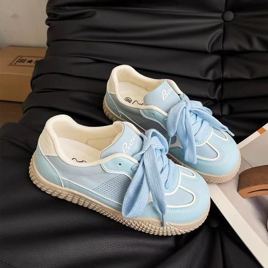 Nuevo estilo chino en línea retro entrenamiento de verano zapatos blancos para mujeres 2024 otoño nuevo nicho Zhong universal zapatos casuales para mujeres