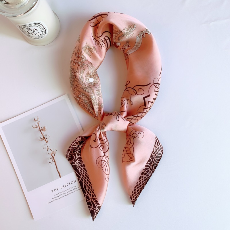 China viento pequeño bufandas cuadradas bufandas de seda triangulares mujeres retro estereoscópicas con camisa de cuello bufandas delgadas 70x70