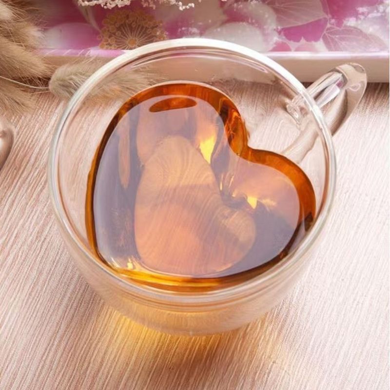 クリエイティブハート型グラスは愛カップコーヒーカップカップルカップ高ホウ素シリコン二重断熱花茶飲料カップを持っている|undefined