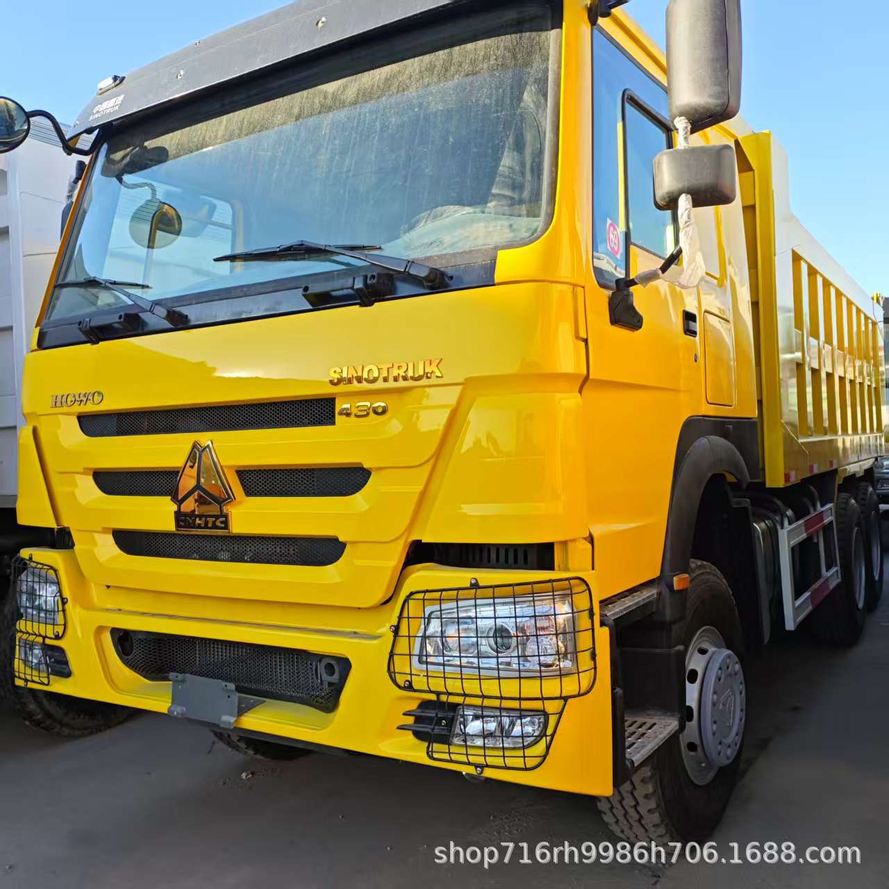 Exporting used HOWO NX dump trucks, HOWO 371 horsepower garbage trucks, and rear-loading dump trucks