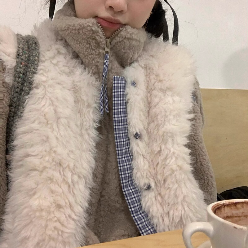 Uungchuuu Pearl White Color Matching Blue Plaid Environmentally Friendly Lamb Plush Sleeveless Vest Autumn and Winter