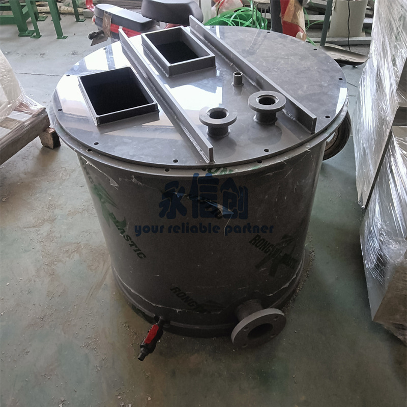 聚氯乙烯储罐焊接加工 PVC反应槽厂家定制 可提供加工图纸