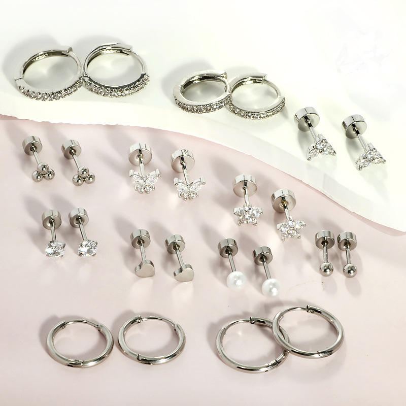16G labret stud size and finish detail