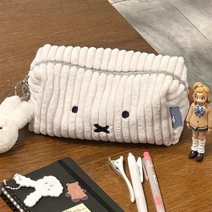 ���ֵ���₀�Կɐۿ�ͨ�׷��ùP��ins�L��Ů�ı�y�ռ{�ľߌW��