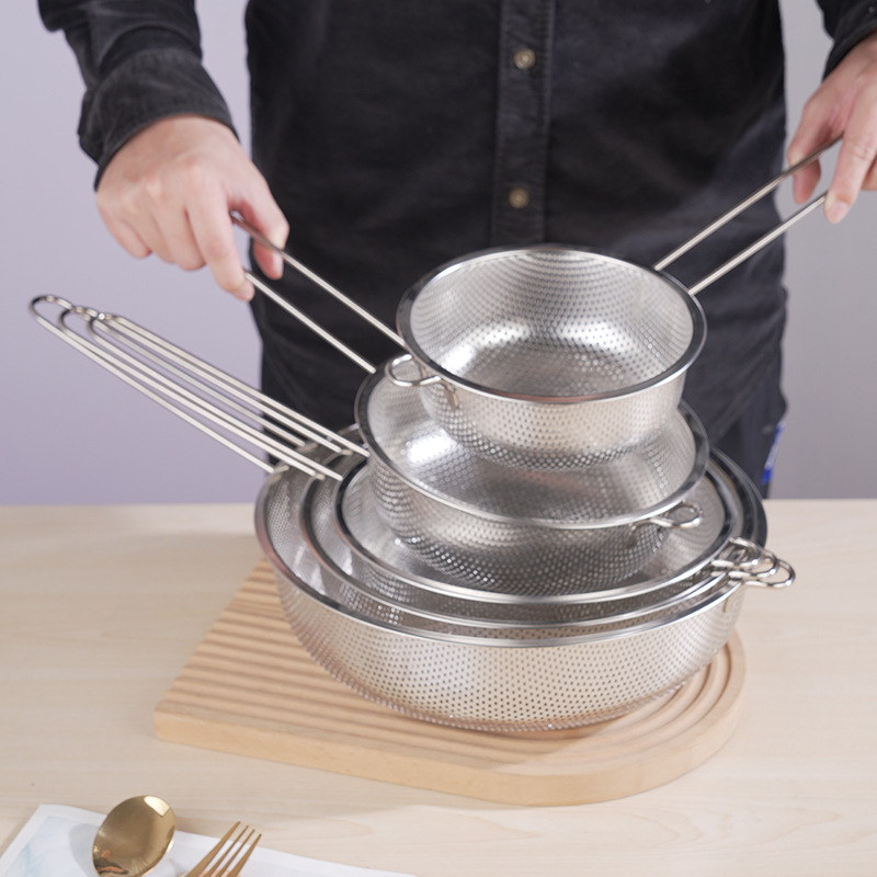 Cesta de frita de acero inoxidable con mango perforación cucharas de aceite de filtro cucharas de filtrado de vegetales y frutas cestas de drenaje cucharas de filtrado cucharas de escoria