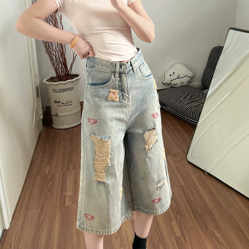 Cute Bear Embroidery Ripped Denim Shorts for Women 2026 Summer New Style Loose Design Super Trendy Cropped Pants