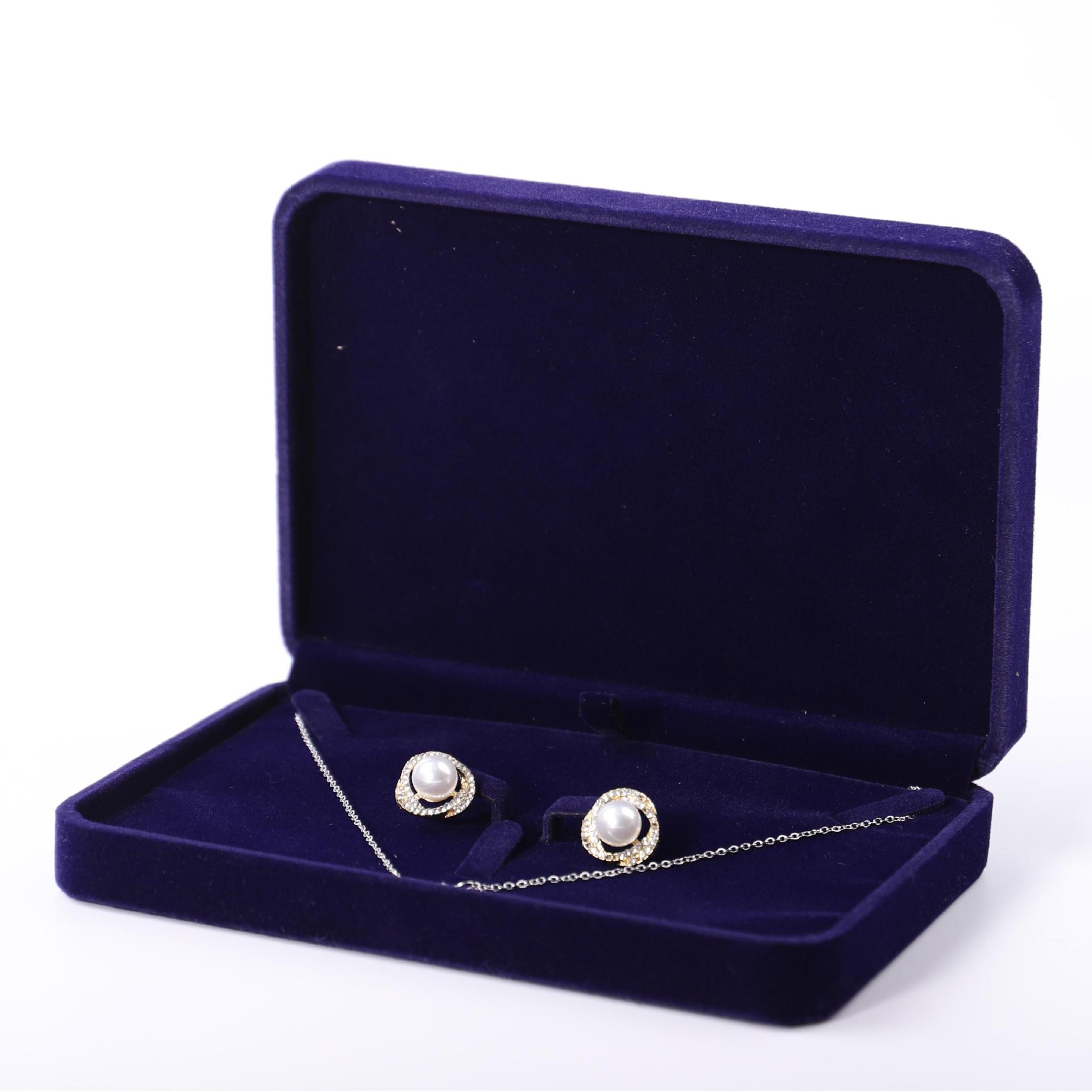 Fuente fábrica venta directa franela joyería caja de embalaje collar pendientes caja de anillo pulsera colgante caja de cadena de mano al por mayor