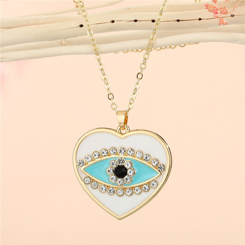 Fashion Heart-shaped Turkish Devil Eye Necklace display picture 5