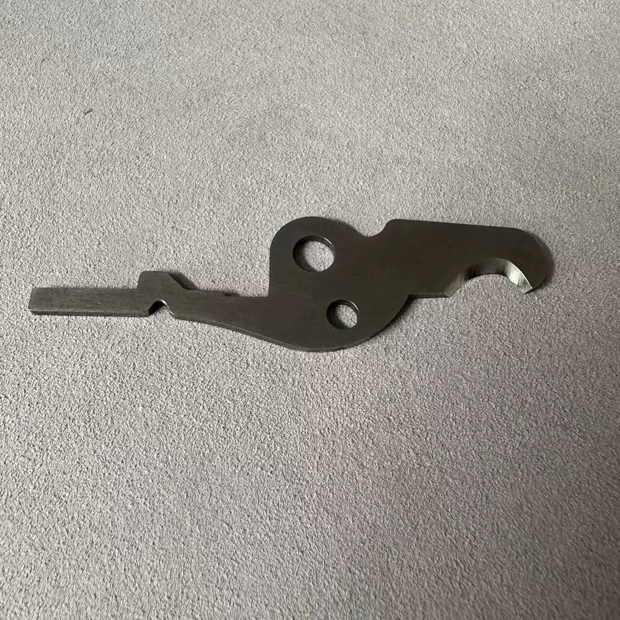 厂家供应 宠物剪刀 不锈钢420材质 耐磨锋利异形刀片