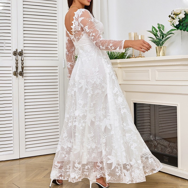 2025 New European And American Lace Women's Long Sleeve Off-Shoulder White Bridal Wedding Dress Gown_ecoleips.com
