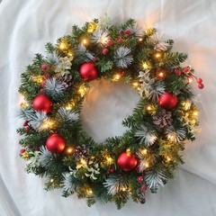 2025 クロスボーダー新製品クリスマスガーランドクリスマス装飾シーンレイアウト松ぼっくり赤い果実花輪壁掛けライト付き