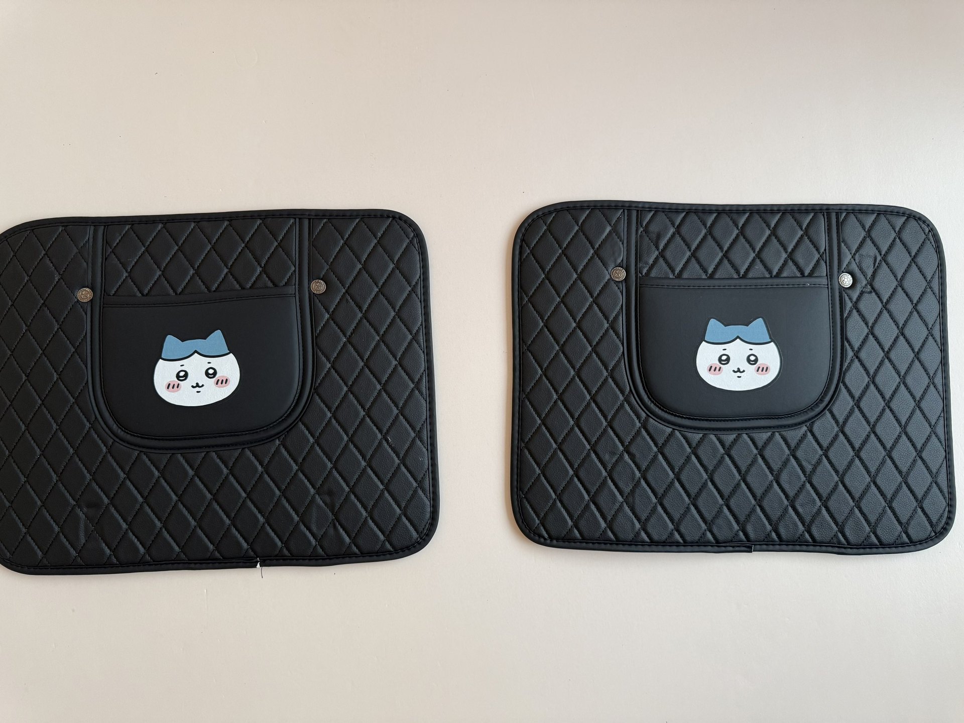 Car seat back anti-kick pad for children, rear seat anti-kick pad, Chiikawa cartoon cute Usagi seat anti-stain pad