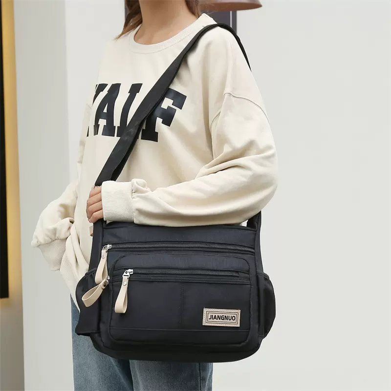 新款女包斜挎包防水休闲时尚牛津斜挎包单肩包生意收钱包大容量