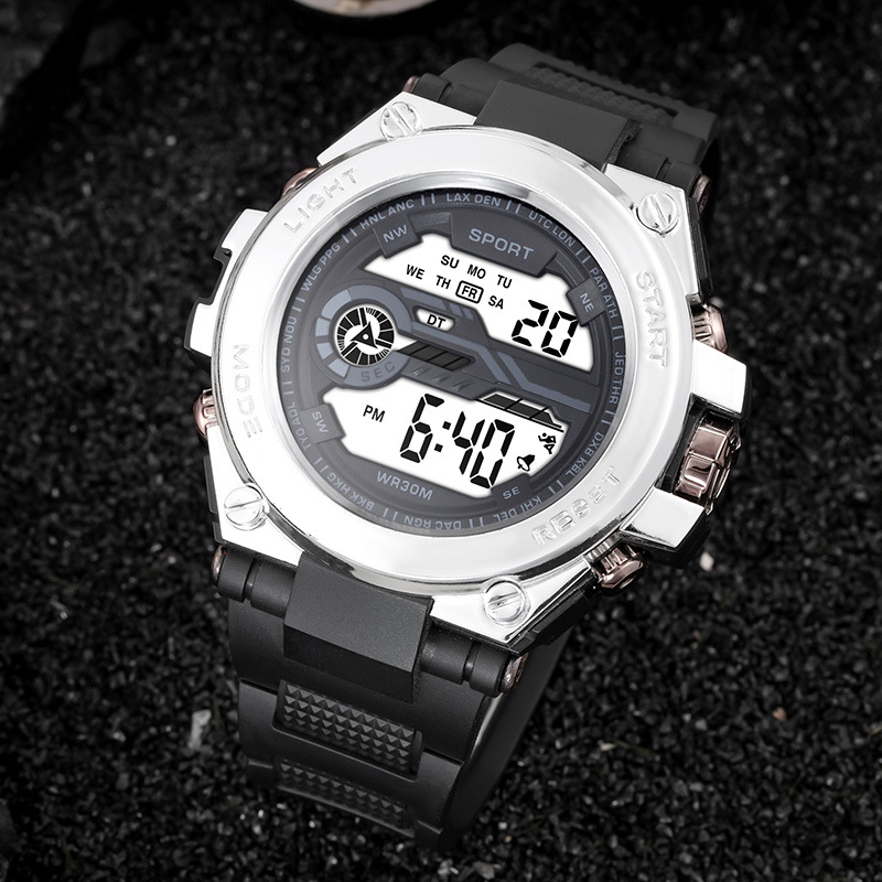 Tendencia de deportes al aire libre simple estudiantes relojes electrónicos alarma cronógrafo multifuncional hombre luz nocturna relojes electrónicos en stock