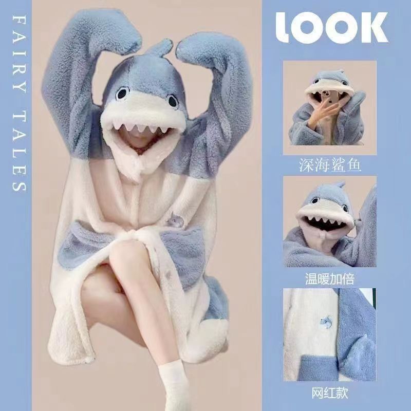 Winter warm bathrobe