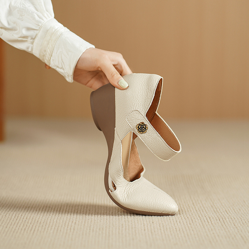 Sandal nữ đế xuồng mũi nhọn da cừu, gót 7 cm, phong cách retro — Màu trắng nhạt