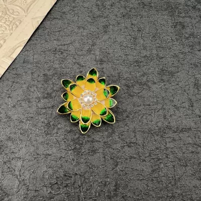 Brooch: Yaxa sancaqları - style-18