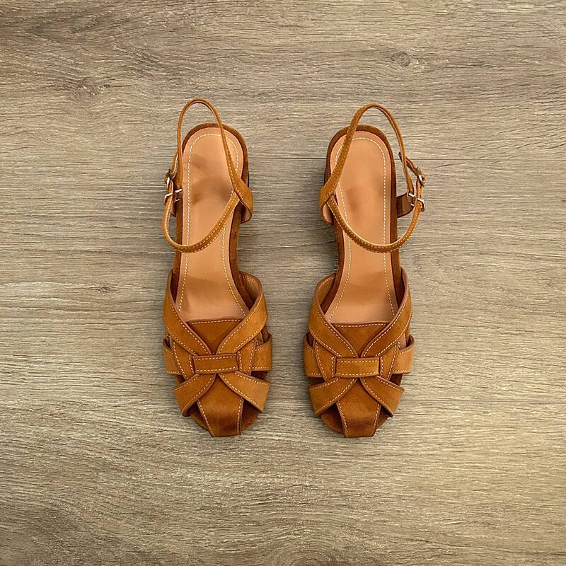 First-Layer Cowhide Pure Handmade Vintage Hollow-Out Woven Closed-Toe Roman Sandals for Women, Flat-Soled, College Style, Perforated Mary Jane First-Layer Cowhide Pure Handmade Vintage Hollow-Out Woven Closed-Toe Roman Sandals for Women, Flat-Soled, College Style, Perforated Mary Jane