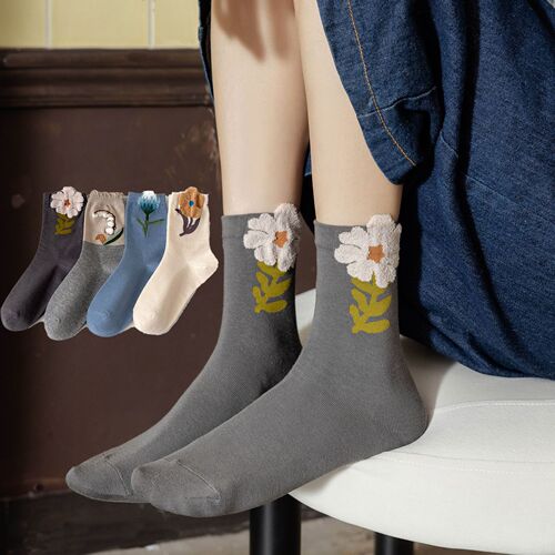 Women's socks pure cotton spring and summer mid-tube three-dimensional flower cotton socks small flower Japanese fashion Internet celebrity casual women's socks wholesale