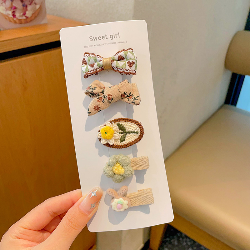 Horquilla de felpa de otoño e invierno clip de flequillo lateral para niños lindo color café horquilla de cabello roto tocado clip de pelo al por mayor