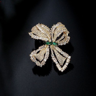Customized New Heavy-Duty French Jewelry Classy Elegant Bow Copper Brooch Elegant Women's Evening Dress Classy Sense